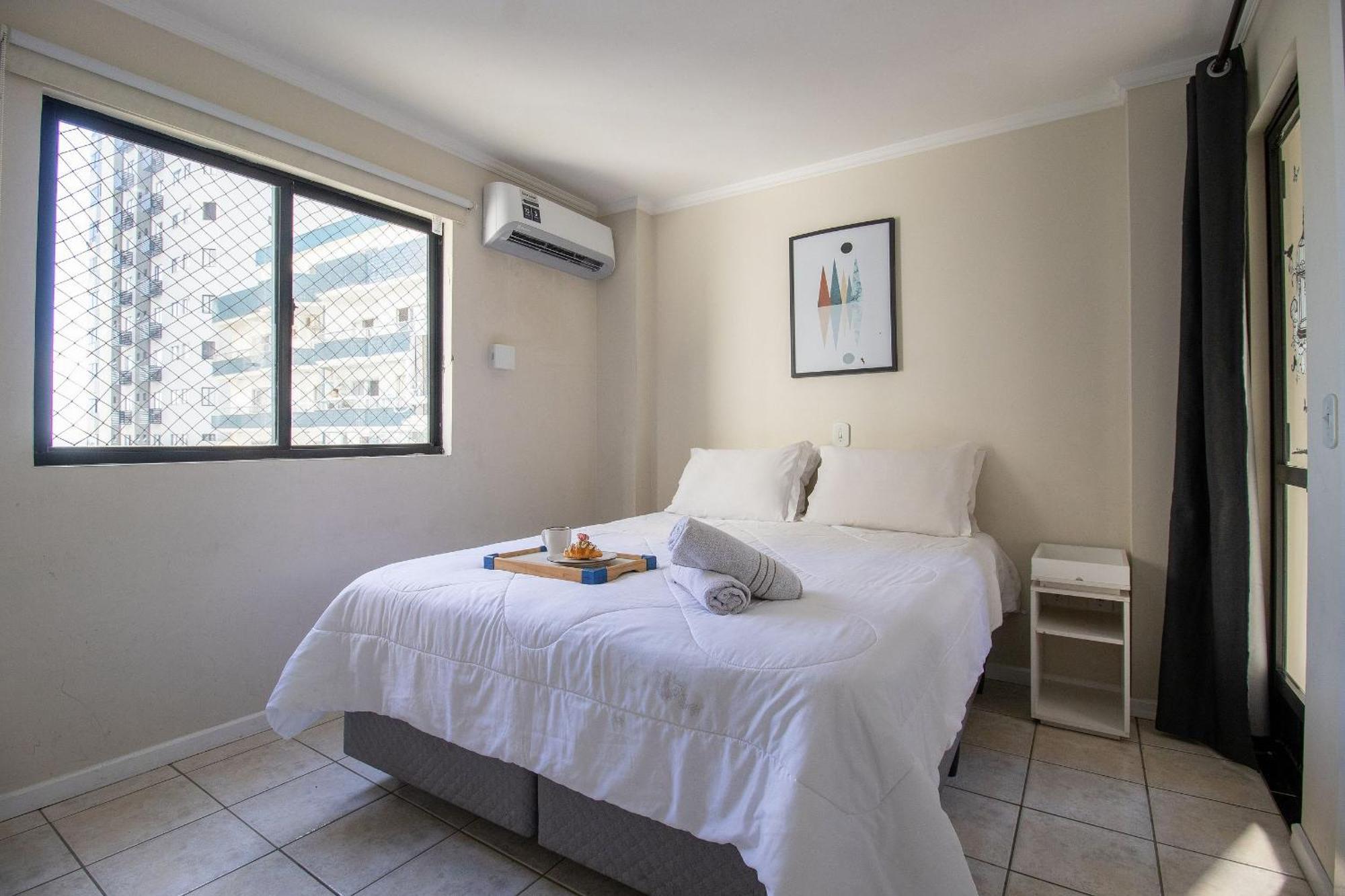 DCA51 - Pé na Areia, Churrasqueira, 2 Garagens, Climatizado, Wi-Fi Balneário Camboriú Esterno foto